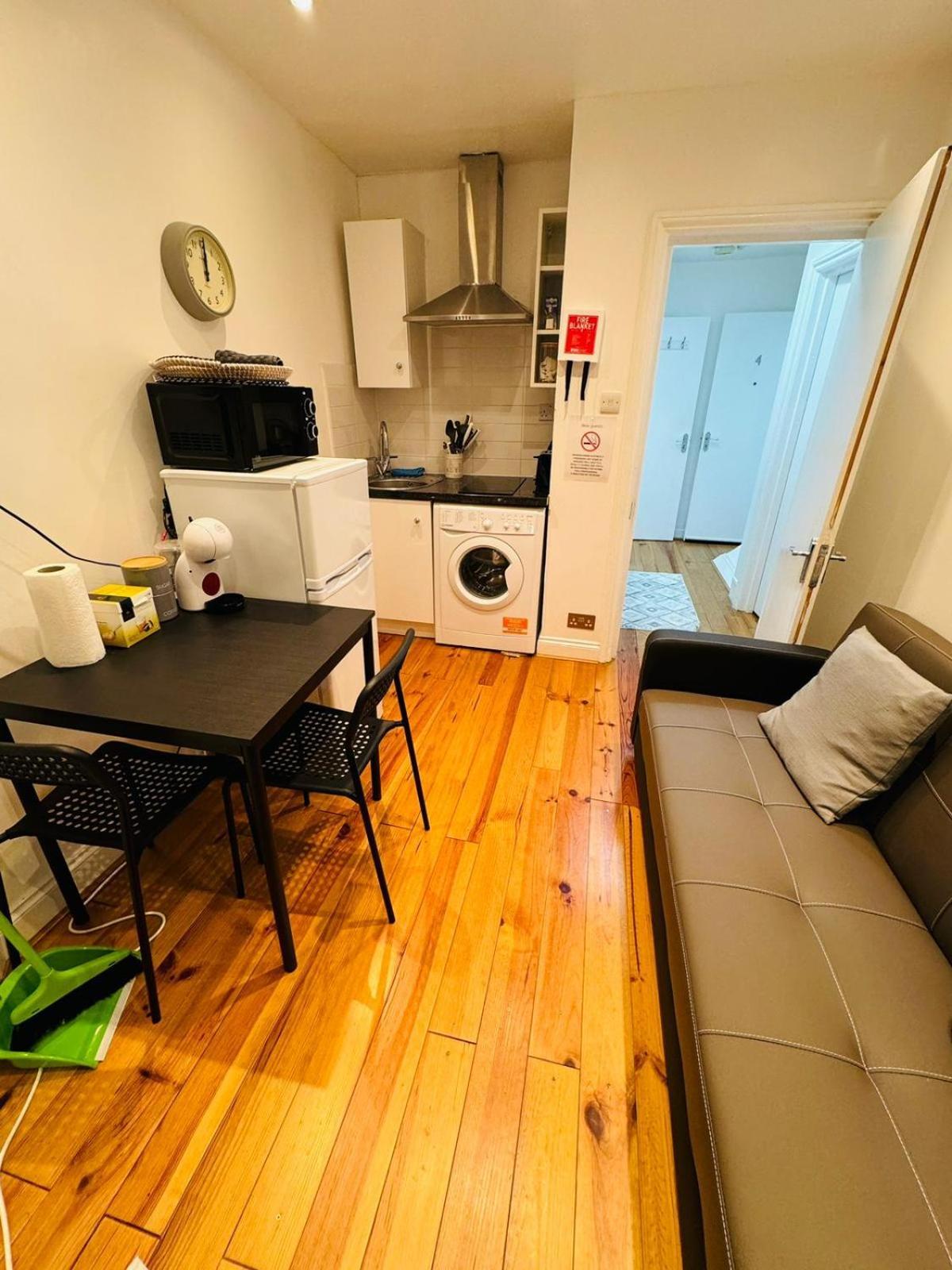 Notting Hill Guest Flat Apartment Ealing Room photo